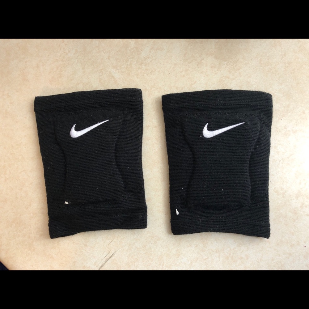 Black volleyball knee pads